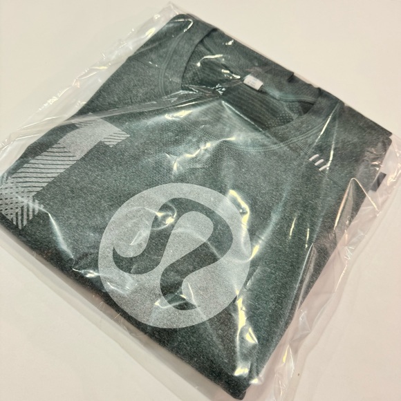 lululemon MEN’S METAL VENT LS SHIRT / MEDIUM - SF SCREEN PRINT - Picture 8 of 8